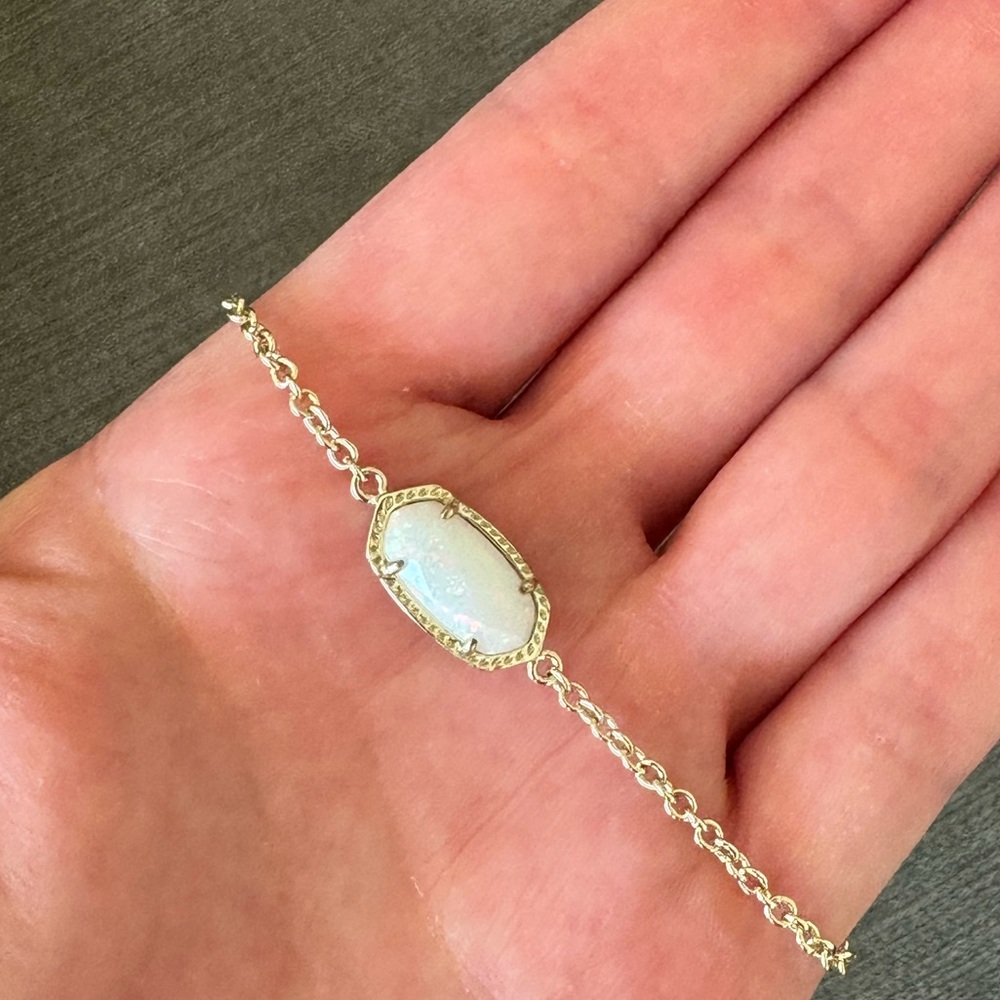 🤍Kendra Scott white opal adjustable gold Elaina chain bracelet!